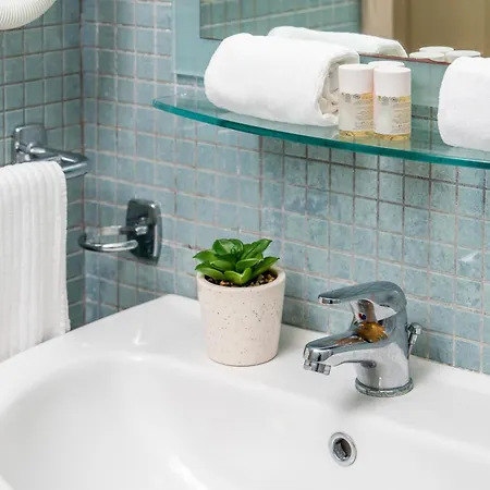 Hotel Park & Dependance Con 3*